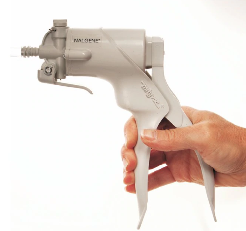 Hand-Operated Vacuum Pump, Repairable, 15 cc/stroke and 3 psig (0.21 bar). Polyvinyl Chloride Body, 6131-0010