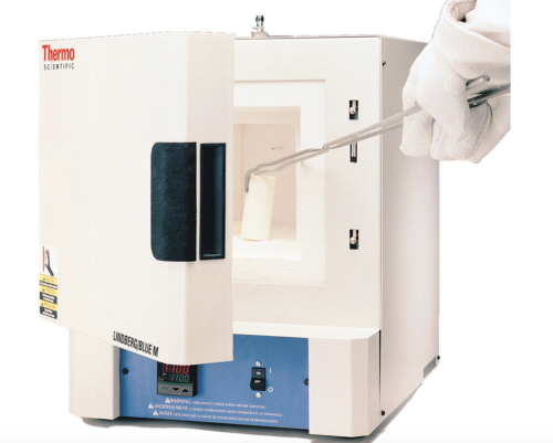 Furnace, Box, Lindberg/Blue M Moldatherm 1100 Degrees C, with Programmable Control, 208/240 V, 12 in. H x 18 in. D x 12 in. W, Model BF51828C