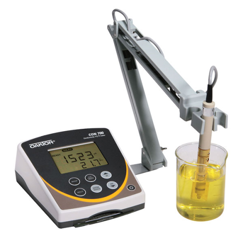 OAKTON CON 700 Benchtop Conductivity Meter with Probe and Stand, 100/240 V, 50-60 Hz, Cole-Parmer Instrument Company, WD-35411-00