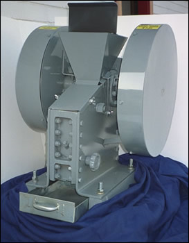 BICO Model 241-36X3 Crusher, Chipmunk Jaw Type, 220 V/1 ph/60 Hz