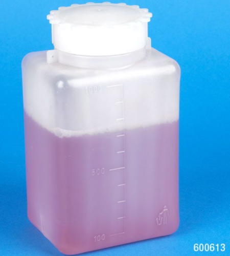 Bottle with Screwcap, Wide Mouth, Square, Graduated, PE, Cap: Polypropylene (PP), 1000 mL, 80/CS (4 Bags of 20), Globe Scientific, 600613B