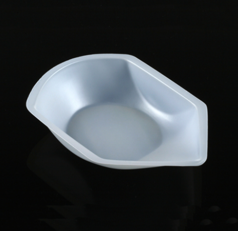 Weighing Boat, Plastic, with Pour Spout, Antistatic, 137 x 89 x 25 mm, PS, White, 140 mL, 4000/CS (16 Bags of 250), Globe Scientific, 3624
